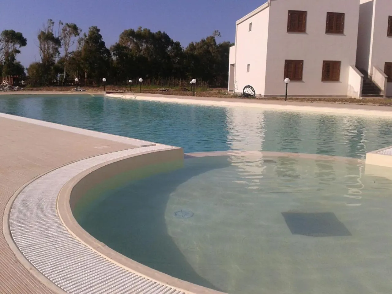Barrio Blanco Aparthotel Campofelice Di Roccella